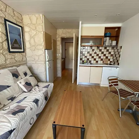 Appartement Rdc Proche Avec Parking Prive - Fr-1-328-276